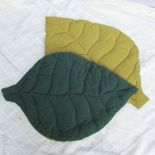 2 Leaf Shape Bed Mat Bundle